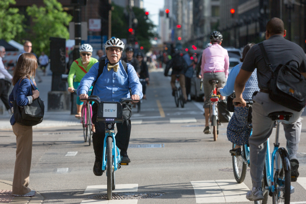 Looking for the Fulfillment That Car Ads Promise? You Won’t Get It From Driving.