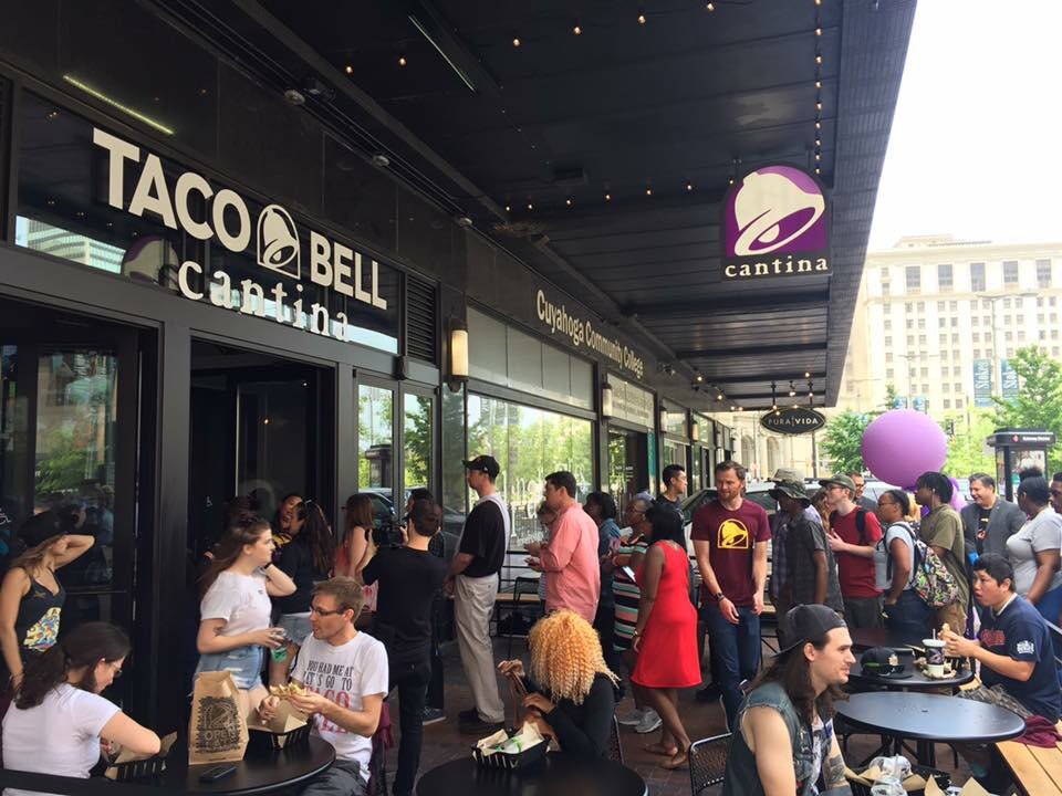 Taco Bell Ditching Drive-Thrus in Cities