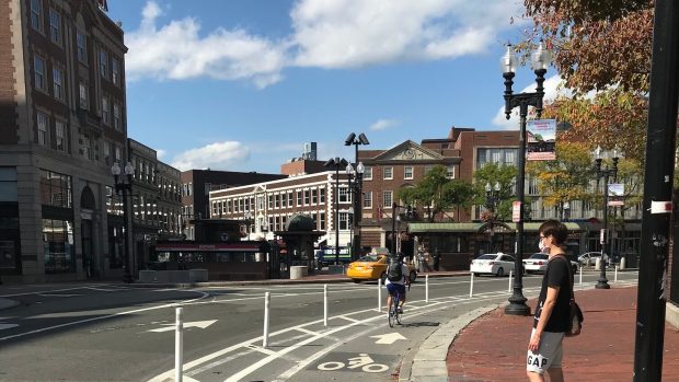 Cambridge City Council Votes to Fast-Track Citywide Protected Bike Lane Network