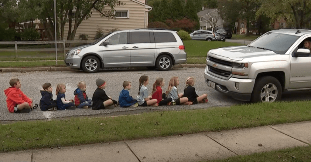 Senator Calls on Feds to Mandate ‘Frontover’ Cameras on Huge Cars — But It Won’t Save Enough Lives