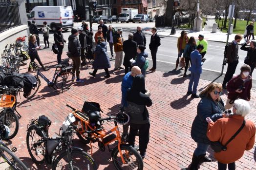 Mass. Governor Developing E-Bike Incentive Program