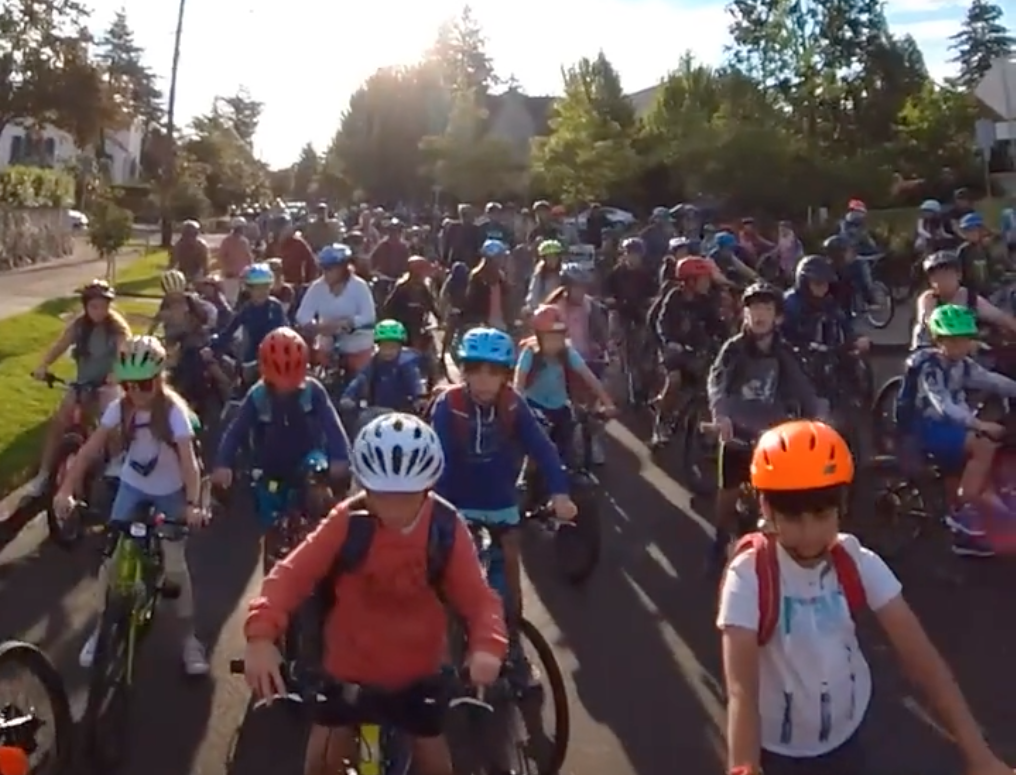 Epic 150-Kid ‘Bike Bus’ Shows America a Better Way to Get to School