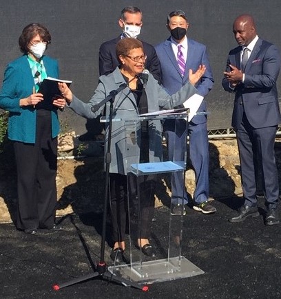 Tuesday’s Headlines: to Fare-Free or Not Fare-Free?