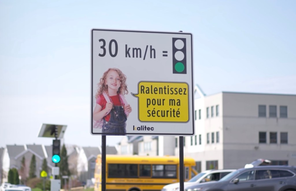 Steal This Idea: In Québec, A New Traffic Light Only Turns Green for Safe Drivers
