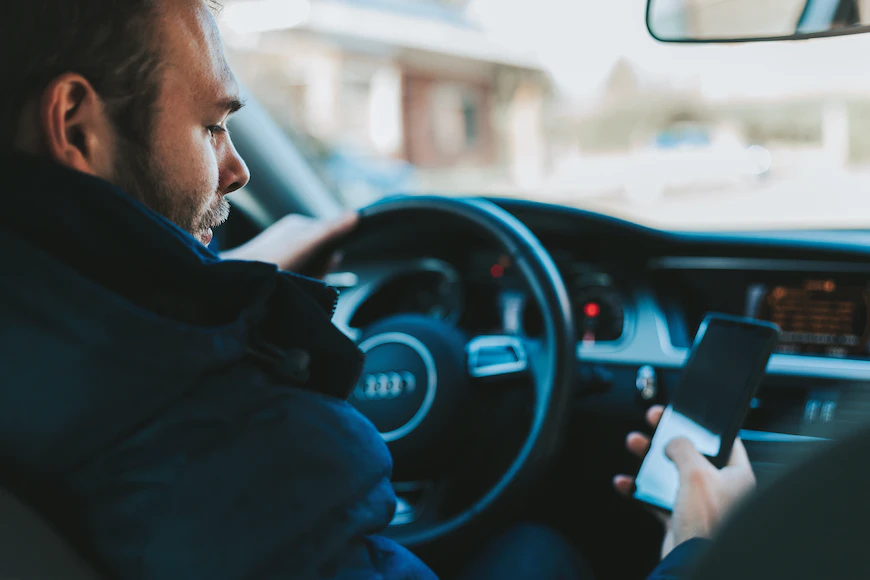 Why the States With the Worst Distracted Driving Laws Have the Least Distracted Driving