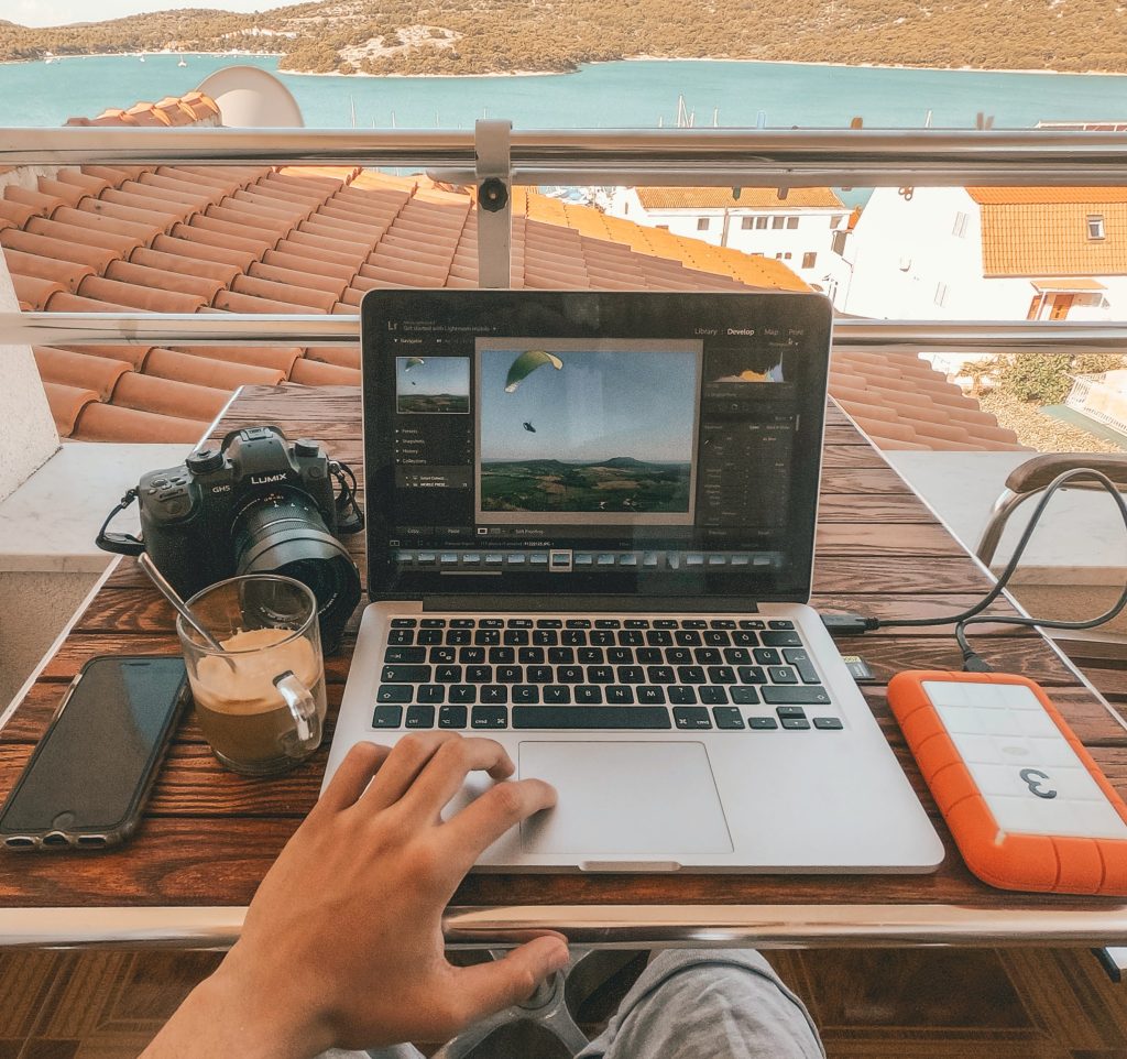 Friday’s Headlines Are Skipping the Commute