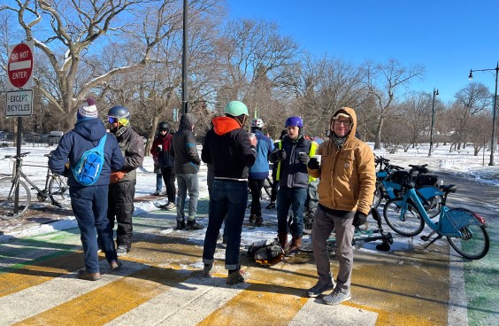 Chicago Cyclists Bust the Myth that ‘No One Bikes In the Winter’