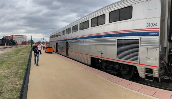 This Bill Could Help Illinois Create a Cohesive Train and Bus System — and Encourage Other States to Follow Suit